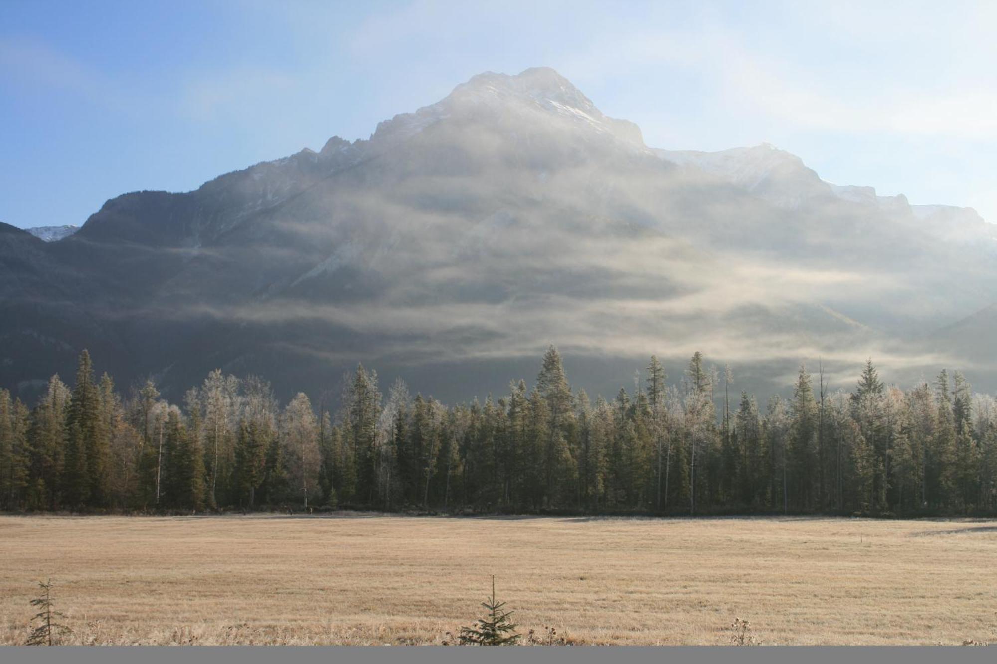 Rocky Mountain Cabins And Home Golden Zewnętrze zdjęcie