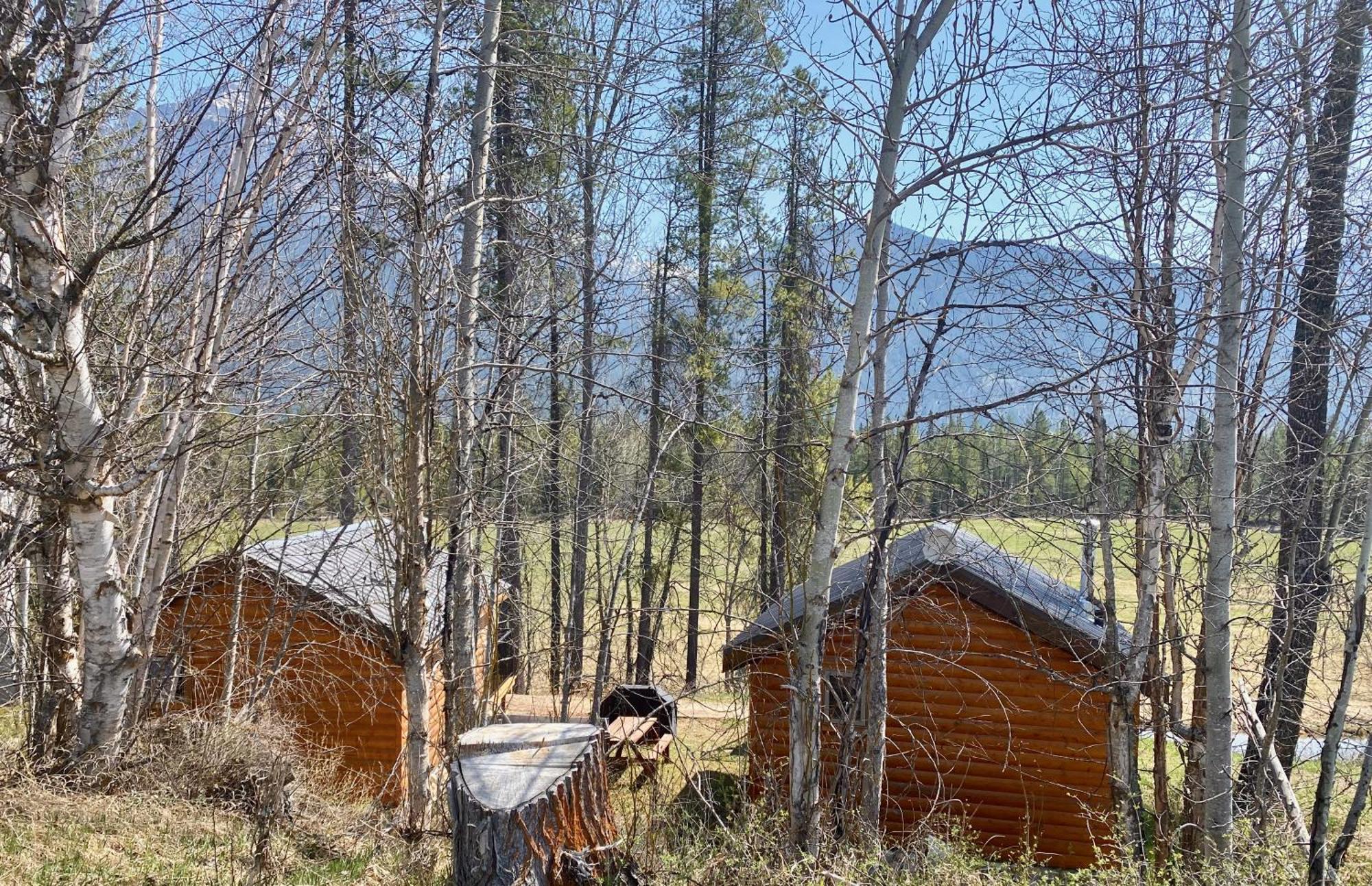 Rocky Mountain Cabins And Home Golden Zewnętrze zdjęcie
